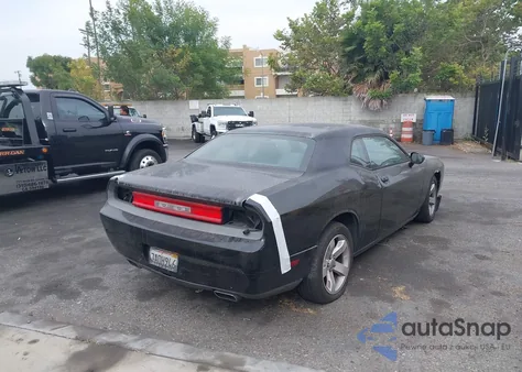 2013 Dodge Challenger Sxt z USA, uszkodzony, nr VIN 2C3CDYAG2DH704475